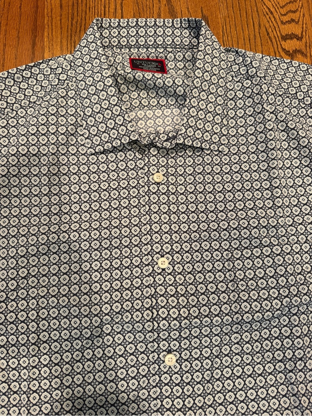 UNTUCKit Men's Short-Sleeve Blue Micro-Pattern Button-Down Shirt